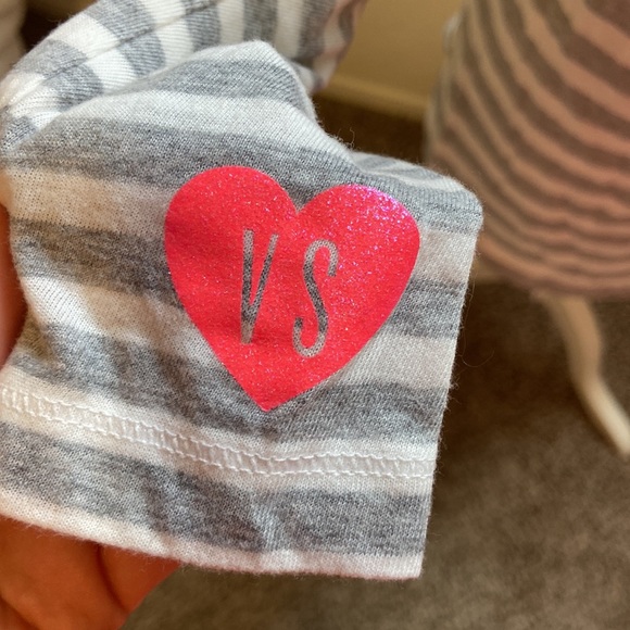 Victoria's Secret Longsleeve Sleep Shirt - Picture 4 of 7